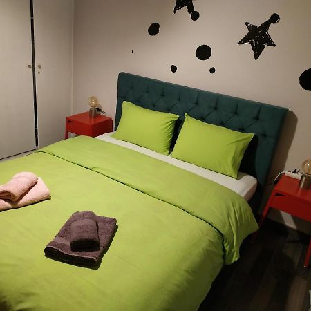 Cozy Apartment Near Metro Station Agia Marina Athen Eksteriør billede