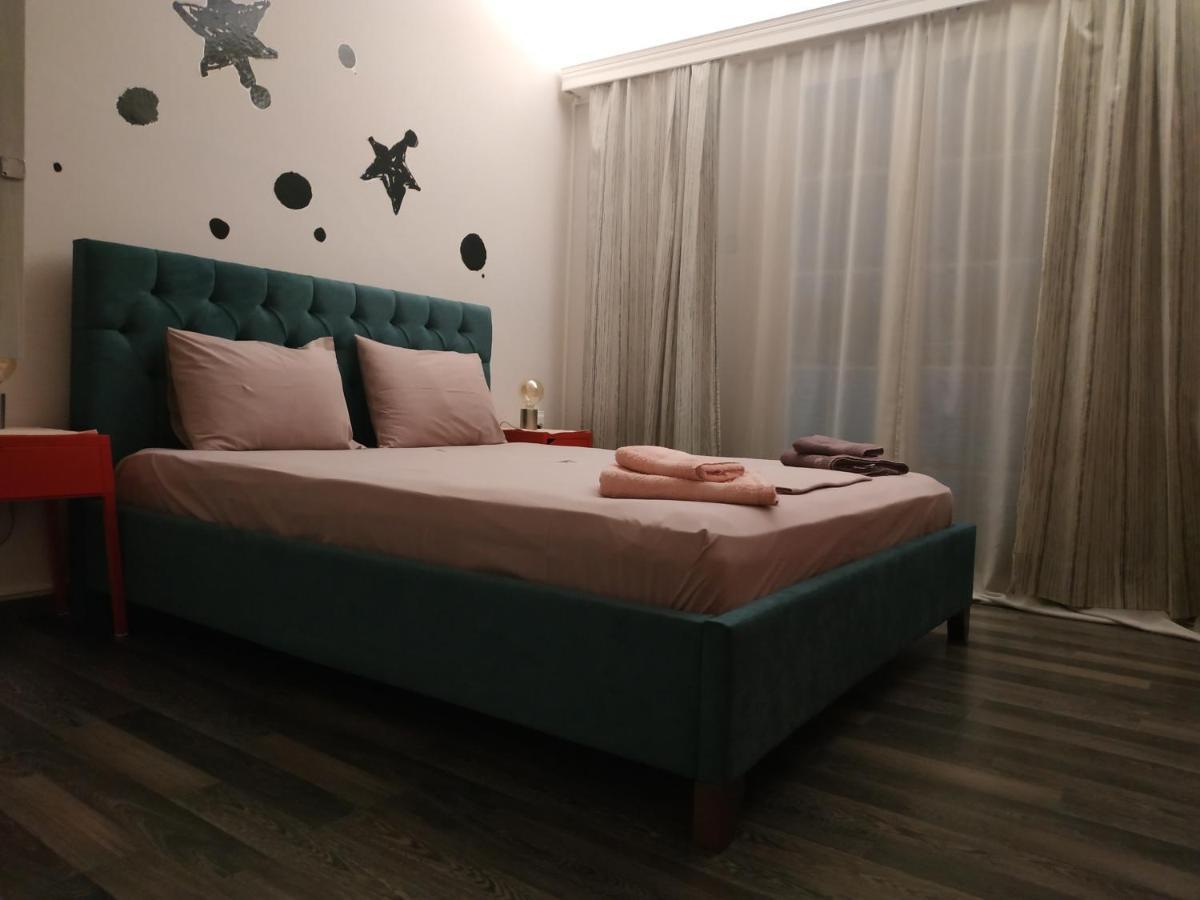 Cozy Apartment Near Metro Station Agia Marina Athen Eksteriør billede