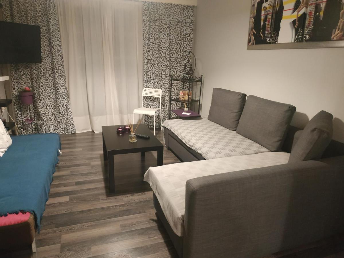 Cozy Apartment Near Metro Station Agia Marina Athen Eksteriør billede